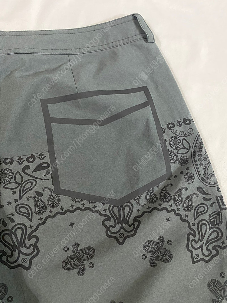 [XL] 데상트 르꼬끄 페이즐리 반다나 프린트 숏 팬츠 반바지 래쉬가드 이미지