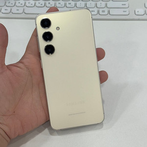갤럭시S24 앰버옐로우 256GB (S921) 특SS급 판매합니다!