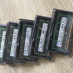 노트북용램 . DDR3L 8기가 7개