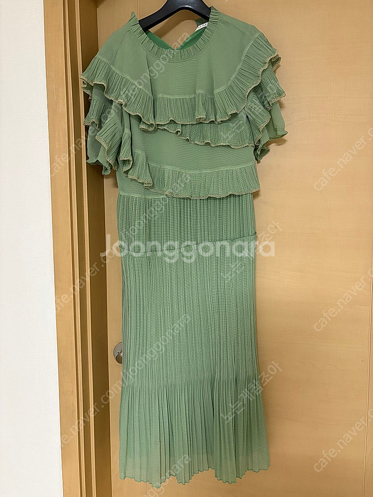 한섬 sjsj 마인 시스템 티어드 프릴 원피스--2