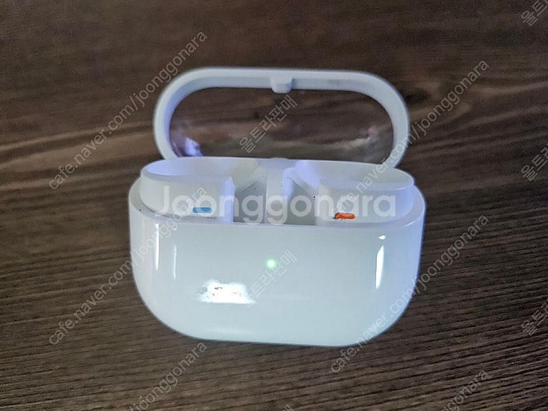 버즈3 프로 충전기--2