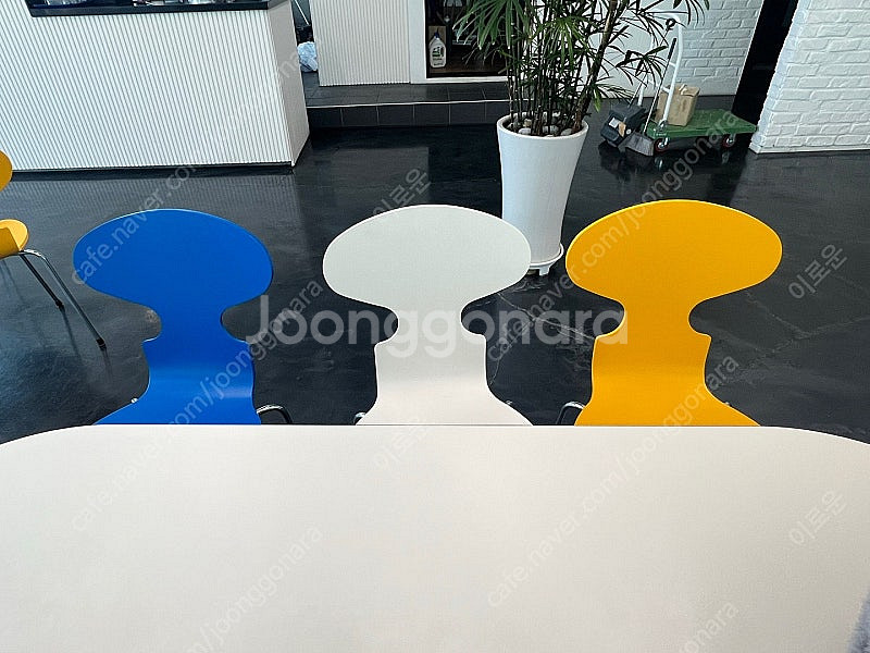 카페 의자 판매합니다.--0