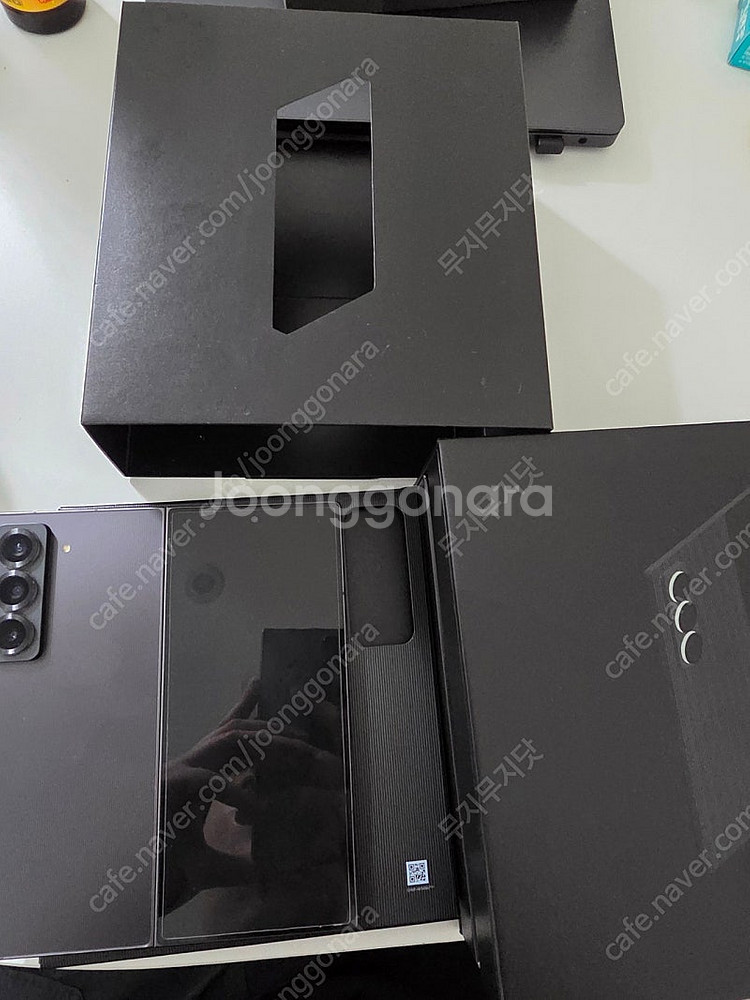 안전거래 가능] 갤럭시 폴드SE 자급제 512 외관 배...--0
