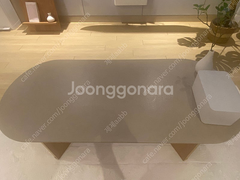 [로이퍼니처랩] 로뎀 스페인산 베이지 세라믹 소파테이블--2