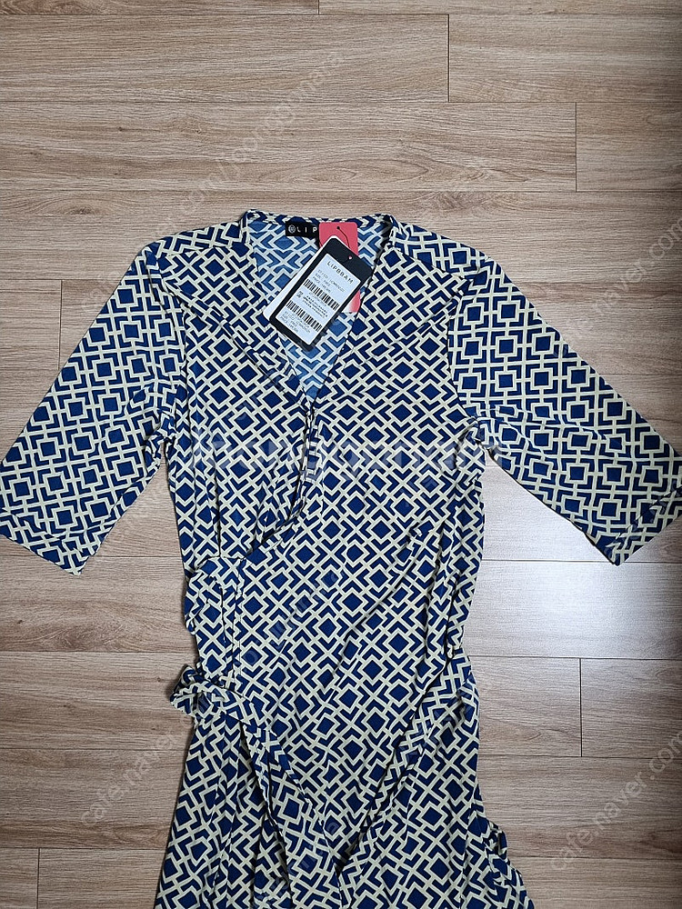 립밤 랩원피스(새상품)--1