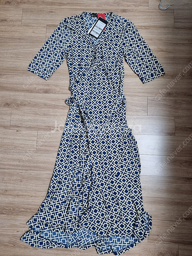 립밤 랩원피스(새상품)--2