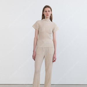 le17septembre 플리츠 모크넥 숏슬리브탑 라이트 베이지 블루 PLEATS MOCKNECK SHORT SLEEVE TOP [LIGHT BEIGE] [ASH BLUE]