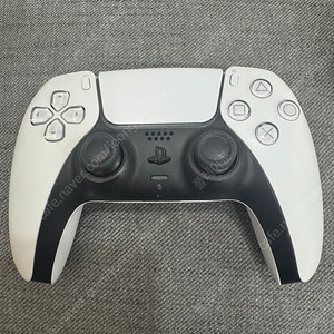 ps5 듀얼센스 택포 판매입니다 (살짝 쏠림현상)