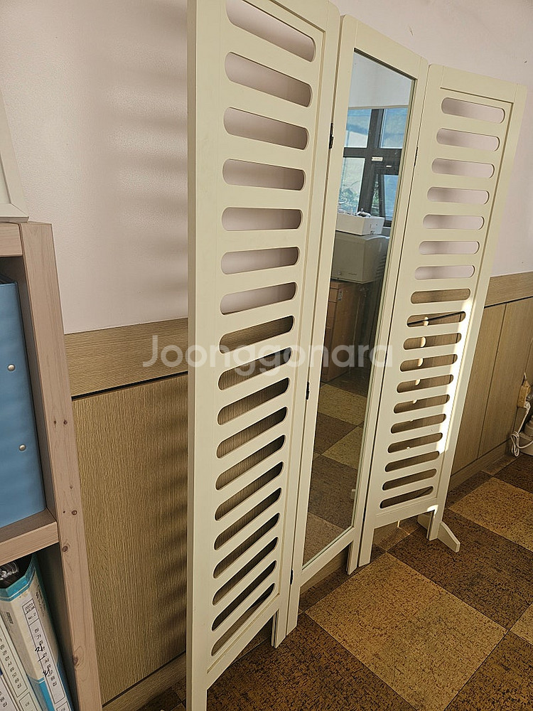 엘지 휘센에어컨 두대 판매가 30만원 두대뜯어가세요--4
