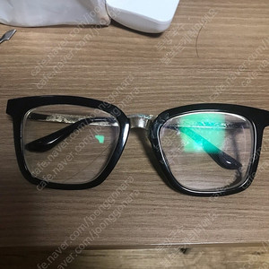 휠라 선글라스 급구합니다 휠라 선글라스 많으신분 봐주세요!!!