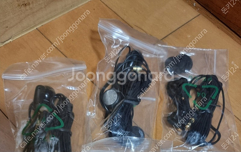 srs-200 벌크 이어폰 3개 판매합니다ㅡ일괄 2만원--0