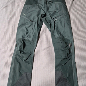룬닥스 마케 남성 등산 바지. 북유럽 스타일 최고급 등산 바지 50사이즈 (32사이즈). 새제품입니다