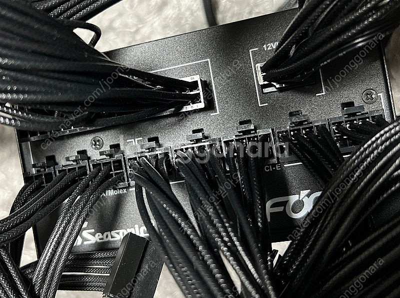 시소닉 FOCUS GX-850 GOLD 풀모듈러 ATX3.1--4