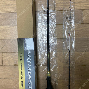 시마노 25 타코마스터 BB S175 신품급
