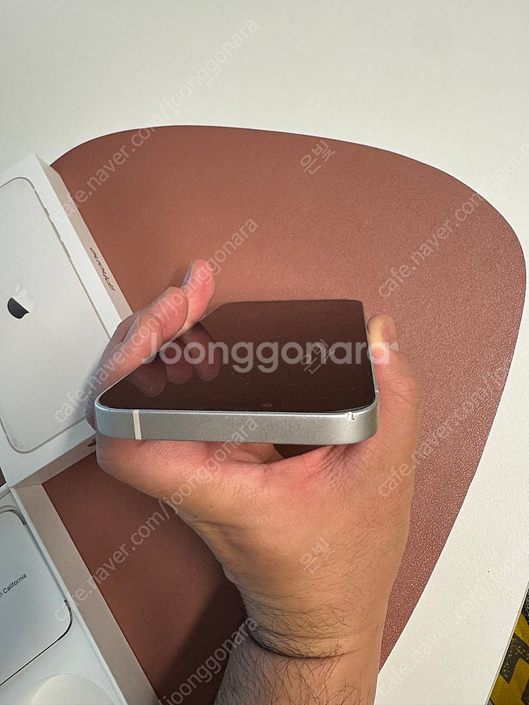 아이폰 13 실버화이트 512GB 판매합니다--3