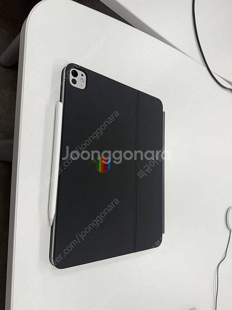 아이패드프로13(M4) 256gb 셀룰러 + 매직키보드...--2
