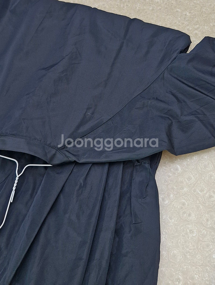 ZARAMADE 사각사각 프라다소재 볼륨 루즈핏 오버핏...--0