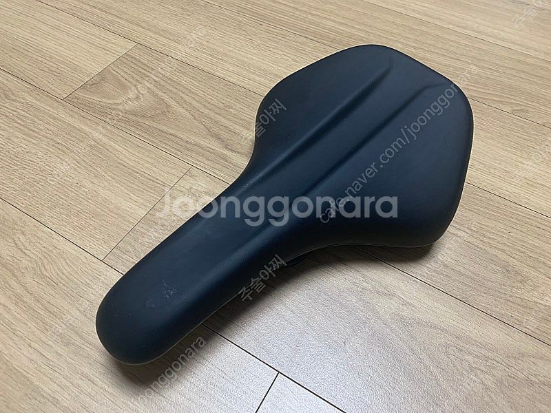 자이언트 2022 에스케이프 자전거 안장--0