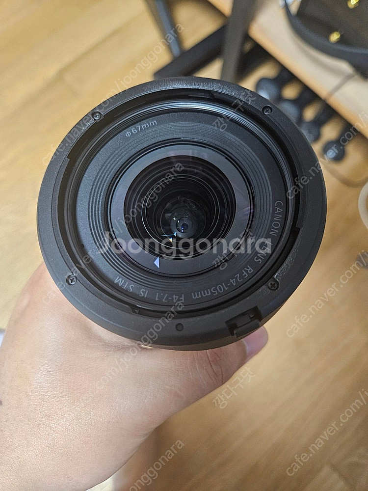 캐논 EOS R8 +rf 24-105 f4-7.1 st...--7