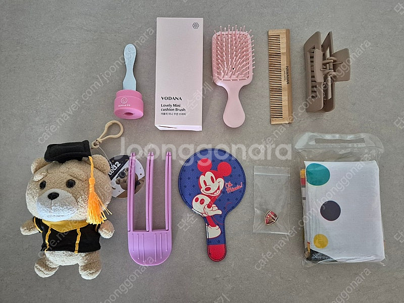 미키 거울,돗자리,키링,빗,아스널 뱃지,스파츌라 외--0