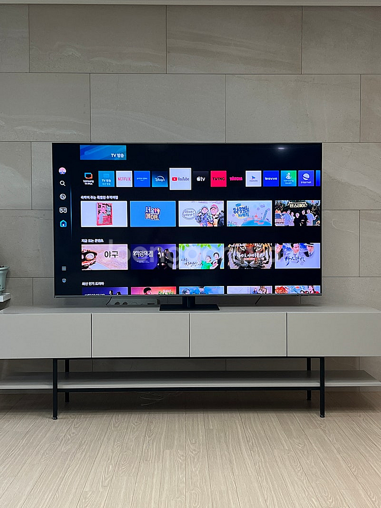 삼성 QLED 65 TV + 삼성 사운드바 + TV 거...--1