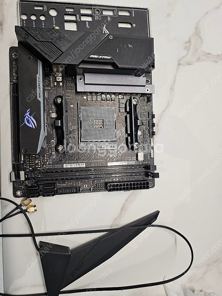 asus b550i strix--0