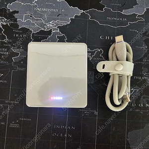 미니덕트 무선 맥세이프 보조배터리 4000mAh 팝니다