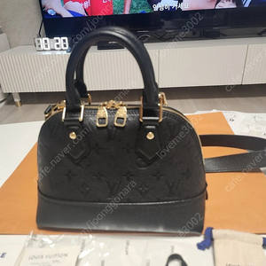 루이비통 알마BB 앙프 블랙