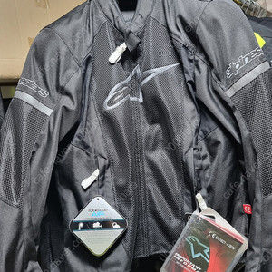 알파인스타 티페스타 메쉬자켓 여름자켓 s싸이즈 새것 팝니다