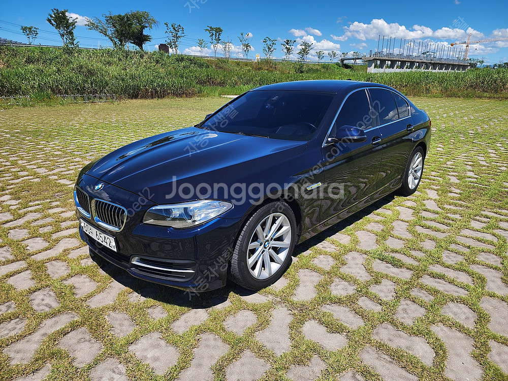 BMW F10 Lci 5시리즈 후기형 528i 14년식...--1