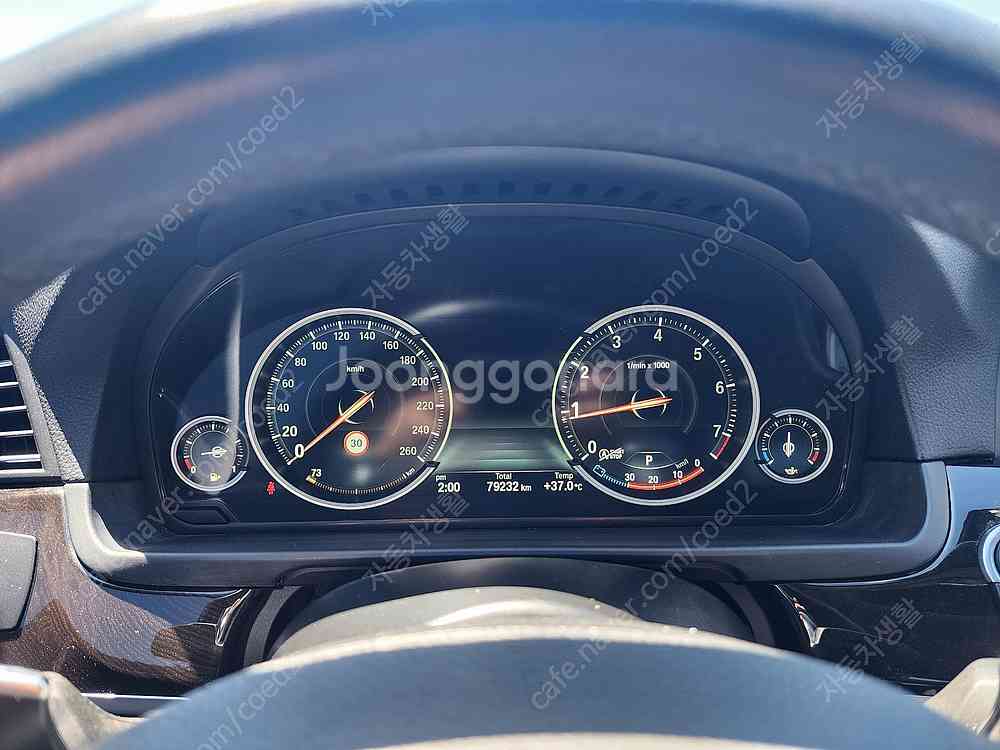 BMW F10 Lci 5시리즈 후기형 528i 14년식...--7