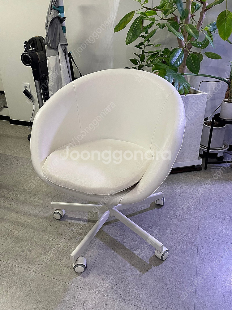 이케아 스크루브스타 높이조절 회전의자--5