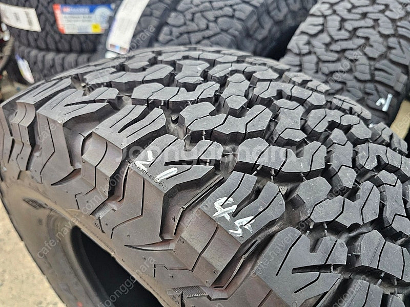 BF굿리치 KO2 AT타이어 17인치 4개 세트--4