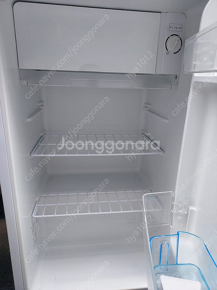 삼성 미니 냉장고 RR09R1000WW 8만원--2