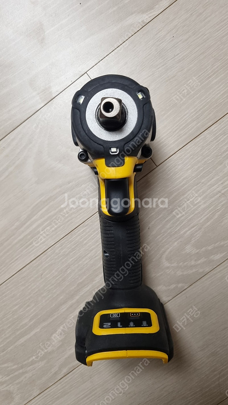 디월트 DCF922N 20V MAX 임팩렌치 컴백 베어...--2