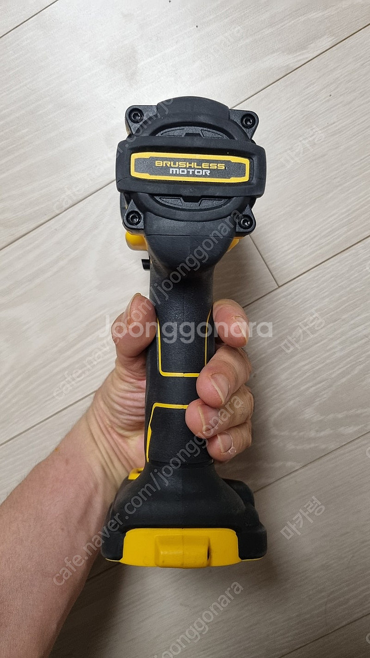 디월트 DCF922N 20V MAX 임팩렌치 컴백 베어...--3