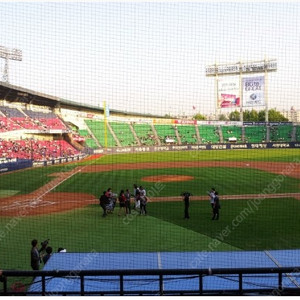 잠실 8월 14일 두산 KT 1루 테이블석 최고명당 110블럭