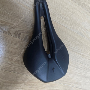 스페셜라이즈드 파워 콤프 안장 143mm