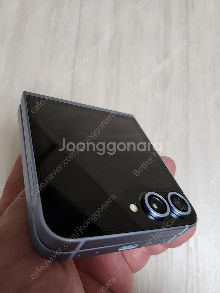 리퍼급 갤럭시z 플립6 블루 256g 50만에 판매합니...--8