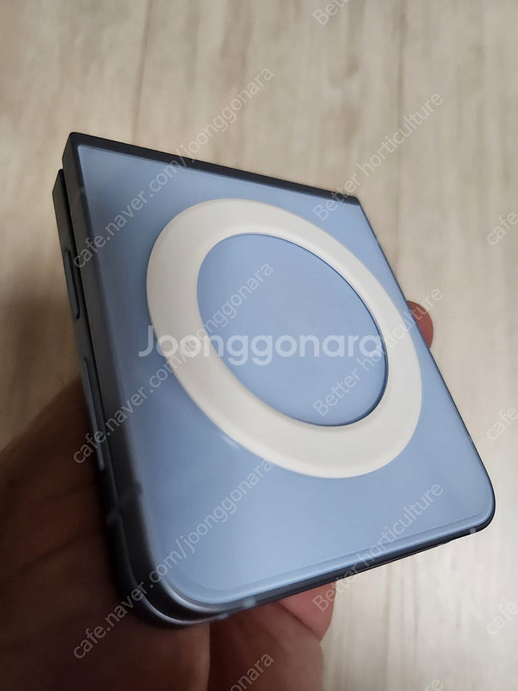 리퍼급 갤럭시z 플립6 블루 256g 50만에 판매합니...--9