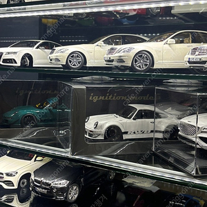 1:18 다이캐스트 (레진) 이그니션 포르쉐930rwb