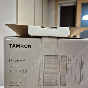 Tamron 17-28mm F2.8 렌즈