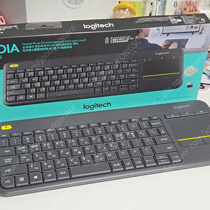 로지텍 K400 PLUS 무선 키보드 트랙패드