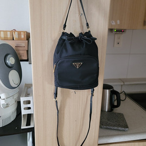 가슴 떨리는 그이름ㅡ[정품] 프라다 복조리 버킷백. 가방 !!