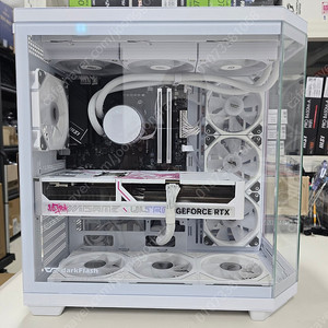 7800X3D 컬러풀RTX5070ti 32g 미개봉 어항PC