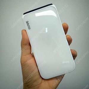 M120 (MIVE)마이브 스타일폴더폰 화이트 32기가 8만 판매합니다.