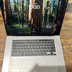맥북 프로 16인치 2019년형 SS급 + 관련 제품(Magic Mouse2, T3 Laptop Stand, elogo 허브, kinmac 가방) 판매합니다!