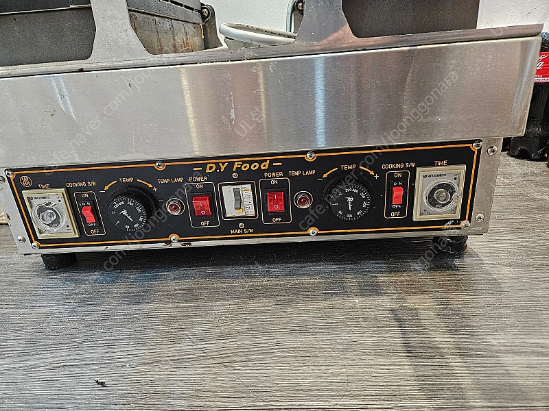 대영산업 전기 붕어빵 기계 10구 팝니다.--3