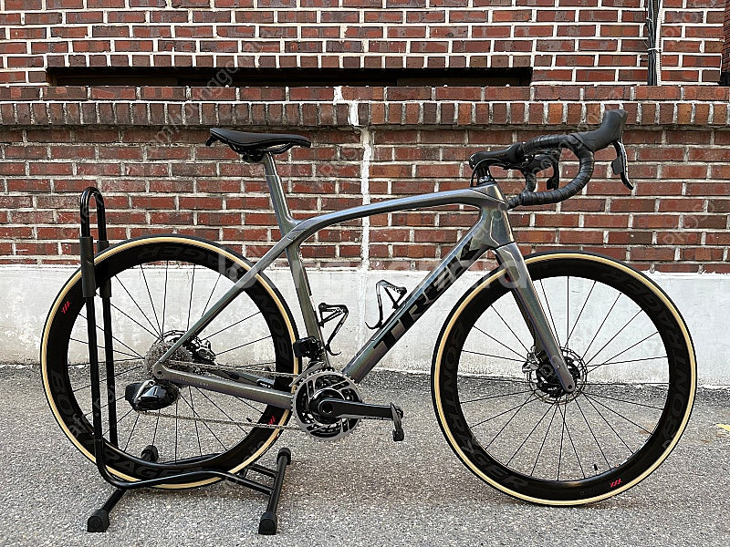 트렉 Domane SLR 9 eTap AXS 팝니다--0