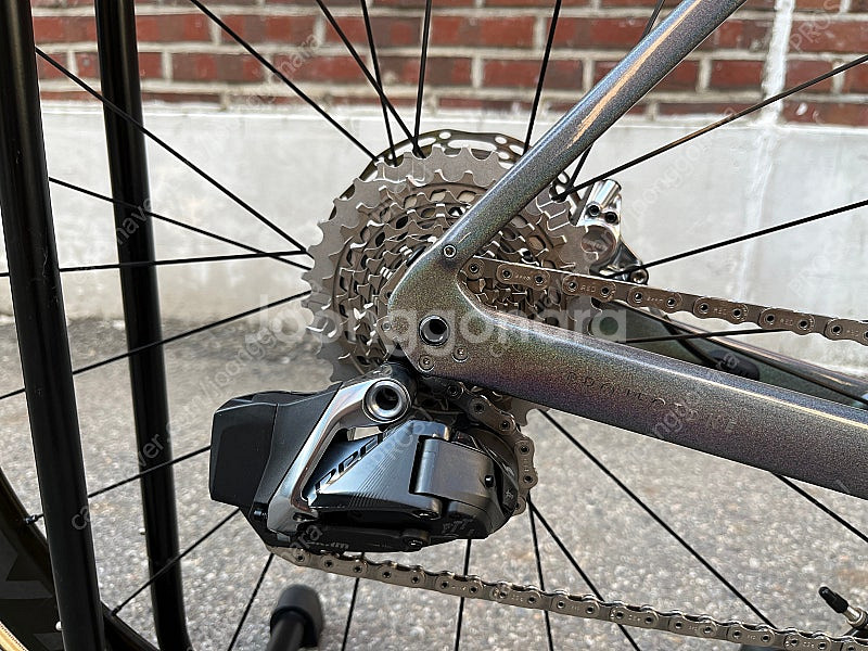 트렉 Domane SLR 9 eTap AXS 팝니다--4